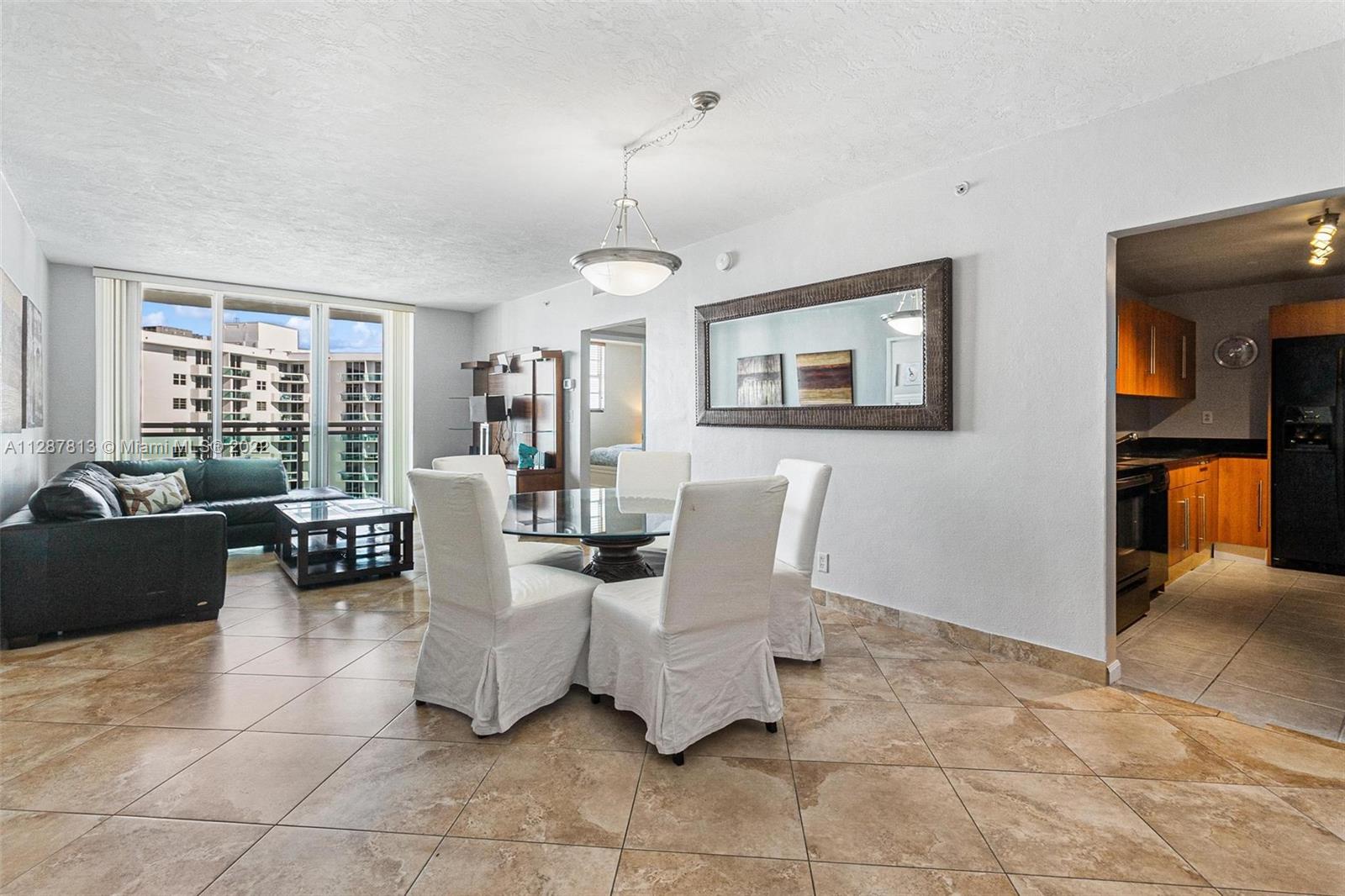 Photo 4 of 17 of 3000 S Ocean Dr 1222 condo