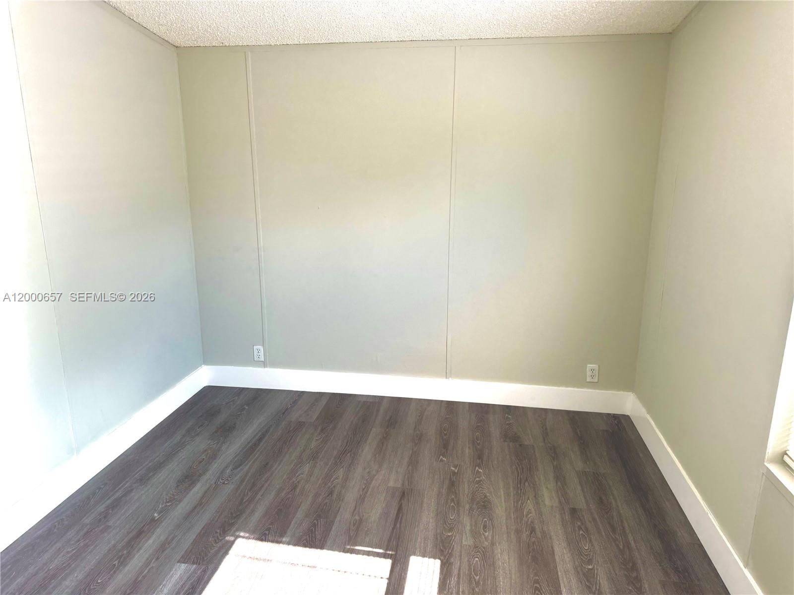 COCOWALK ESTATES - Residential Lease