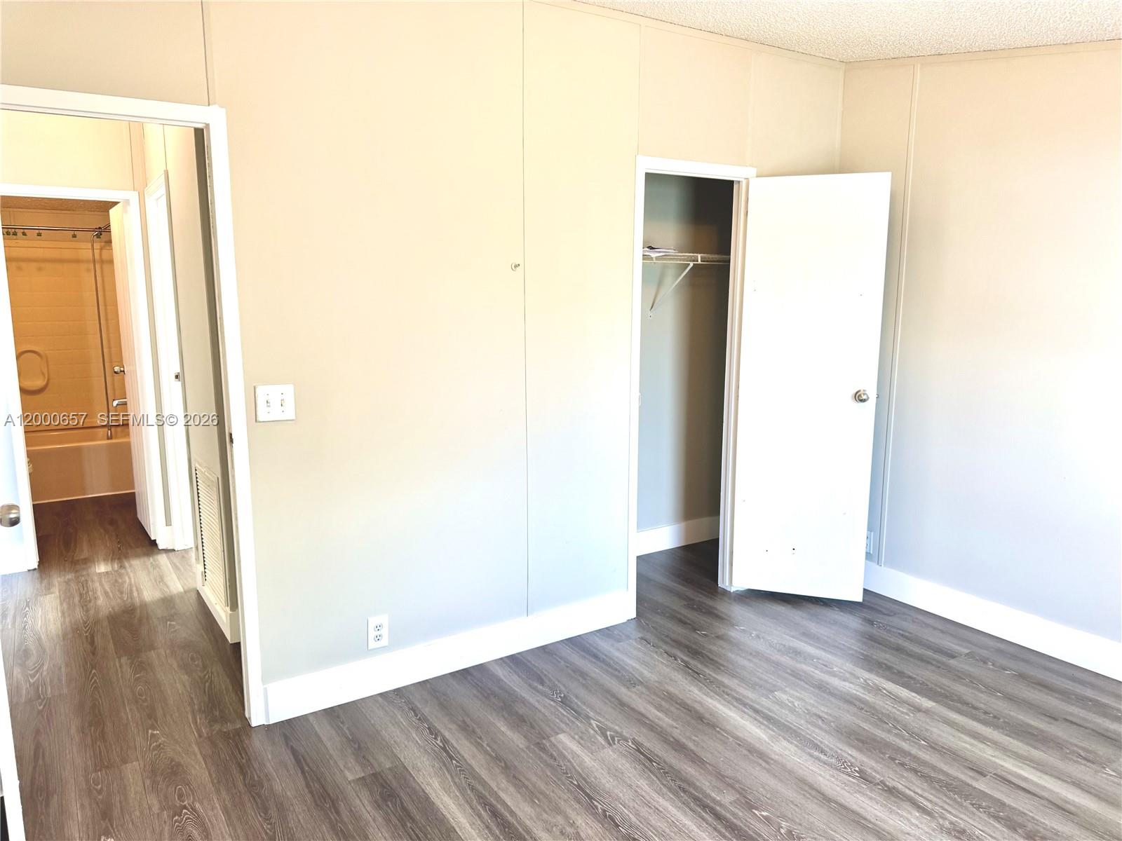 COCOWALK ESTATES - Residential Lease