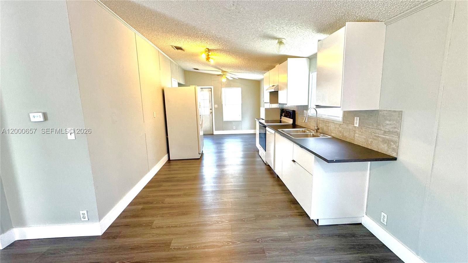 COCOWALK ESTATES - Residential Lease