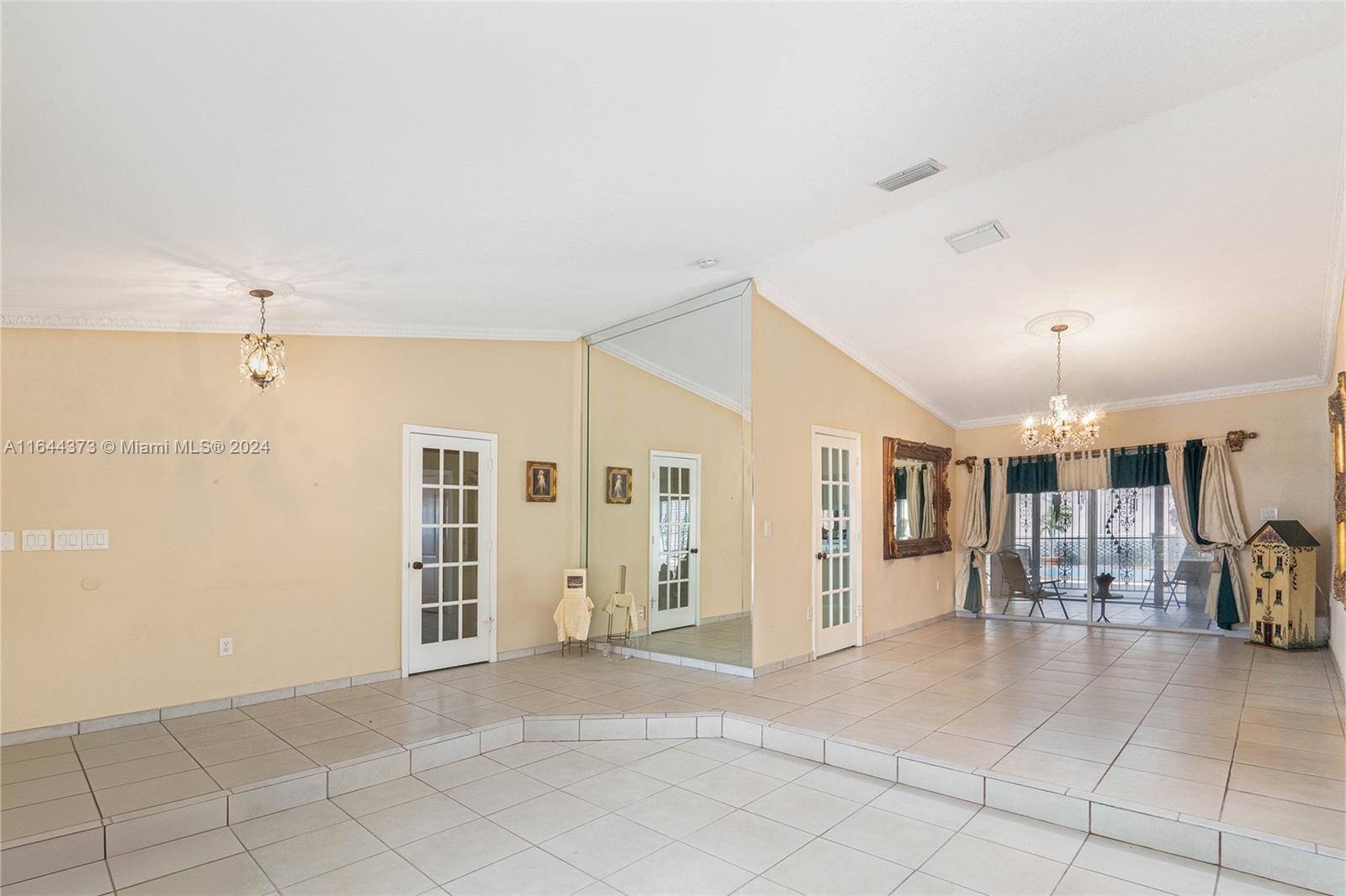 UNIVERSITY PARK WEST SEC - Residential
