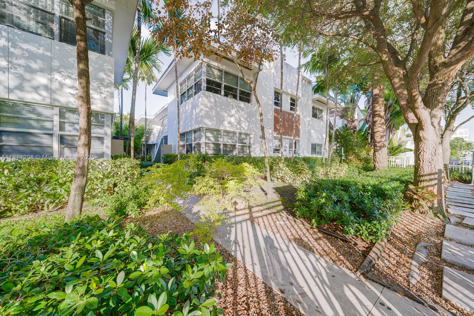 Rental Property at 1568 Pennsylvania Ave 325, Miami Beach, Miami-Dade County, Florida - Bedrooms: 1 
Bathrooms: 1  - $2,600 MO.
