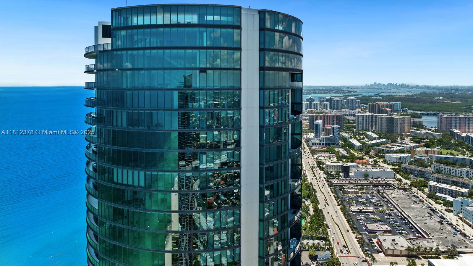 18555 COLLINS AVENUE COND - Residential Lease