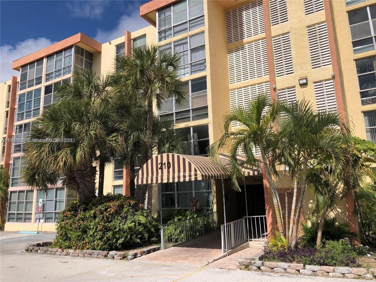 210 172  St 423, Sunny Isles Beach, Miami-Dade County, Florida - 1 Bedrooms  
2 Bathrooms - 