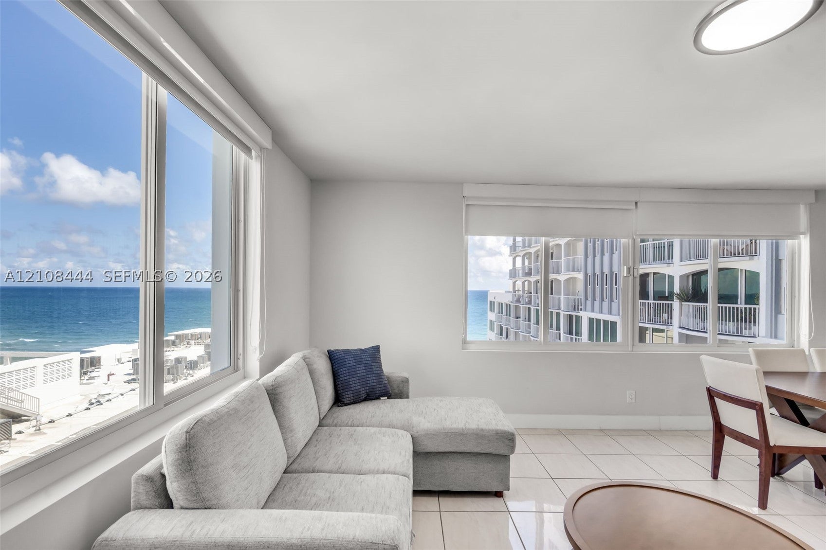 5401 Collins Ave 919A