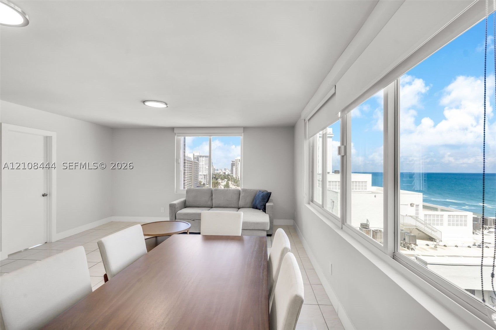 5401 Collins Ave 919A