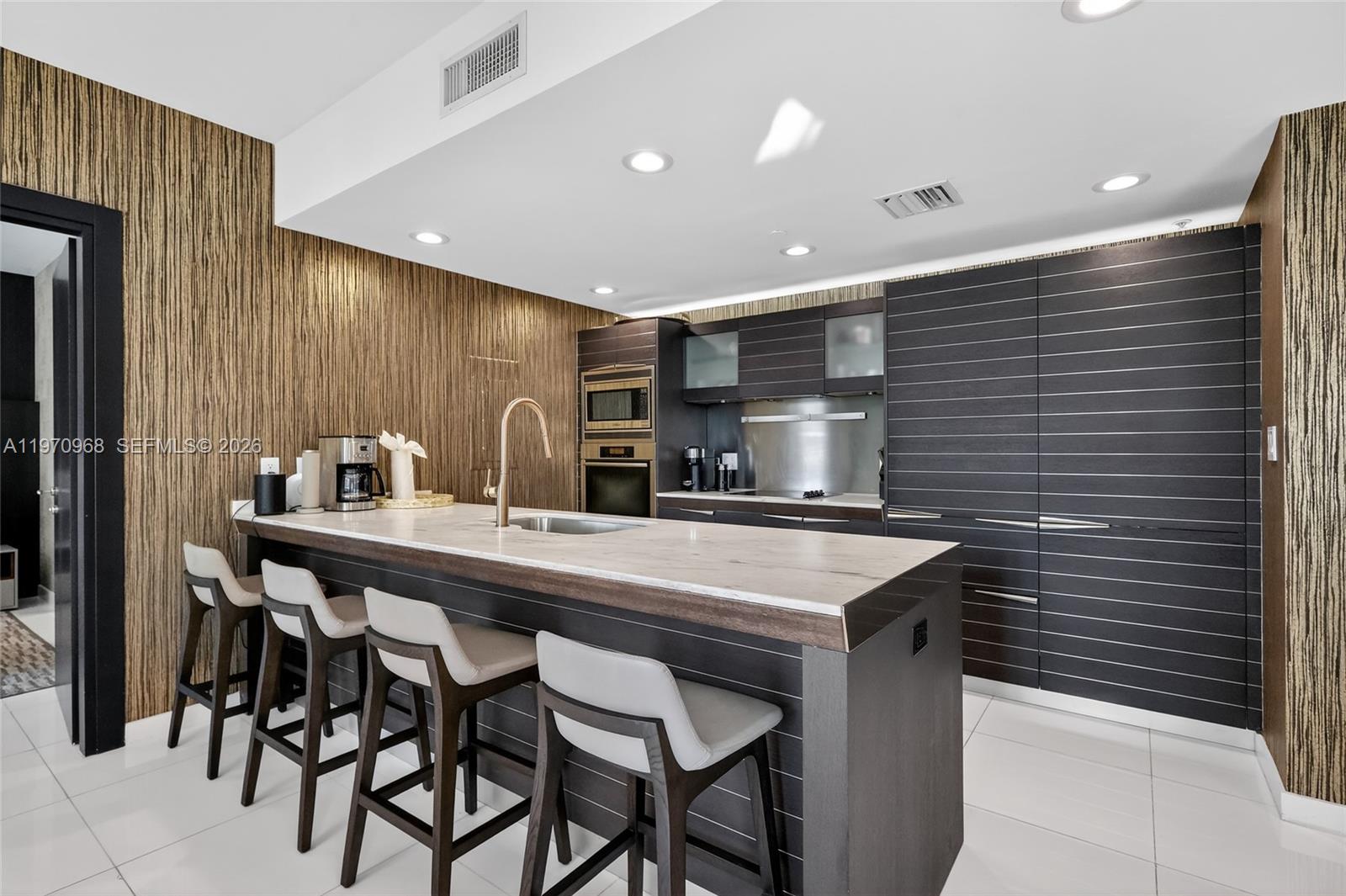 200 Biscayne Boulevard Way 1108