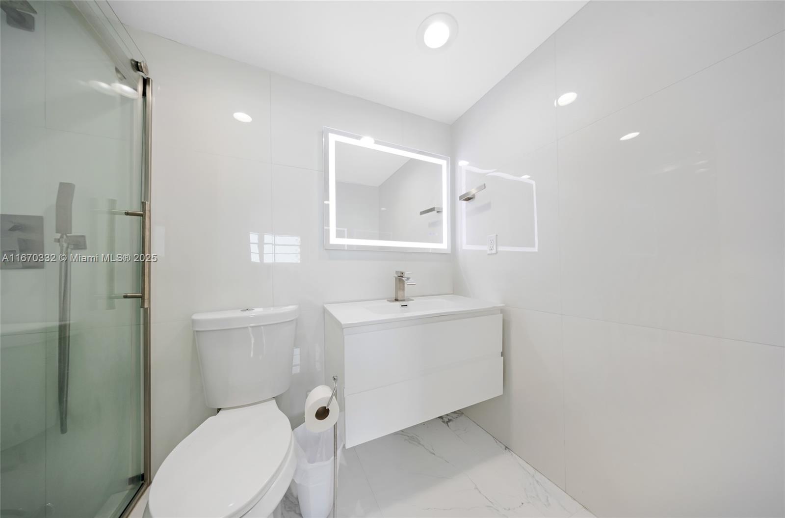 TIDES ON HOLLYWOOD BEACH - Residential
