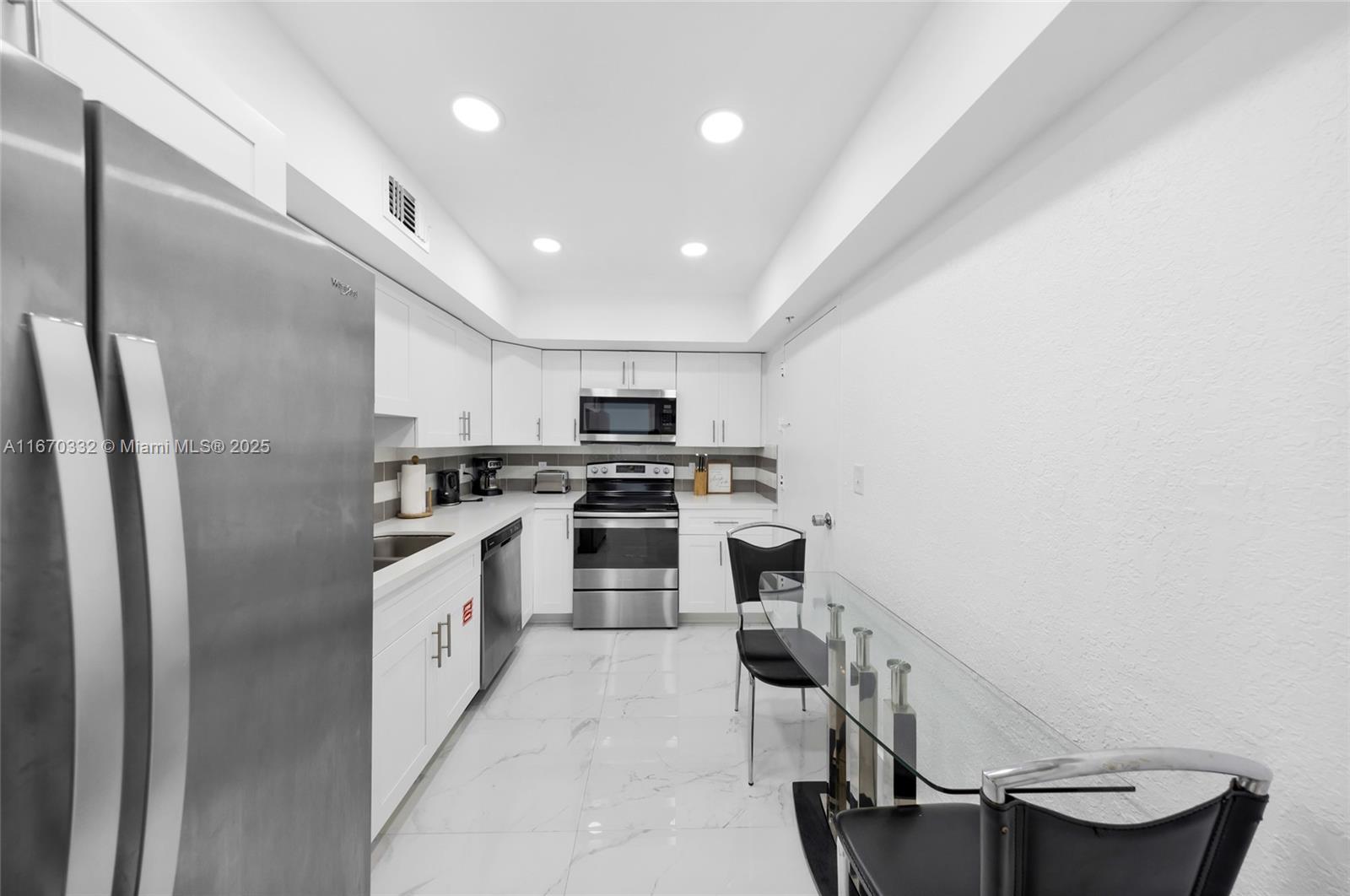TIDES ON HOLLYWOOD BEACH - Residential