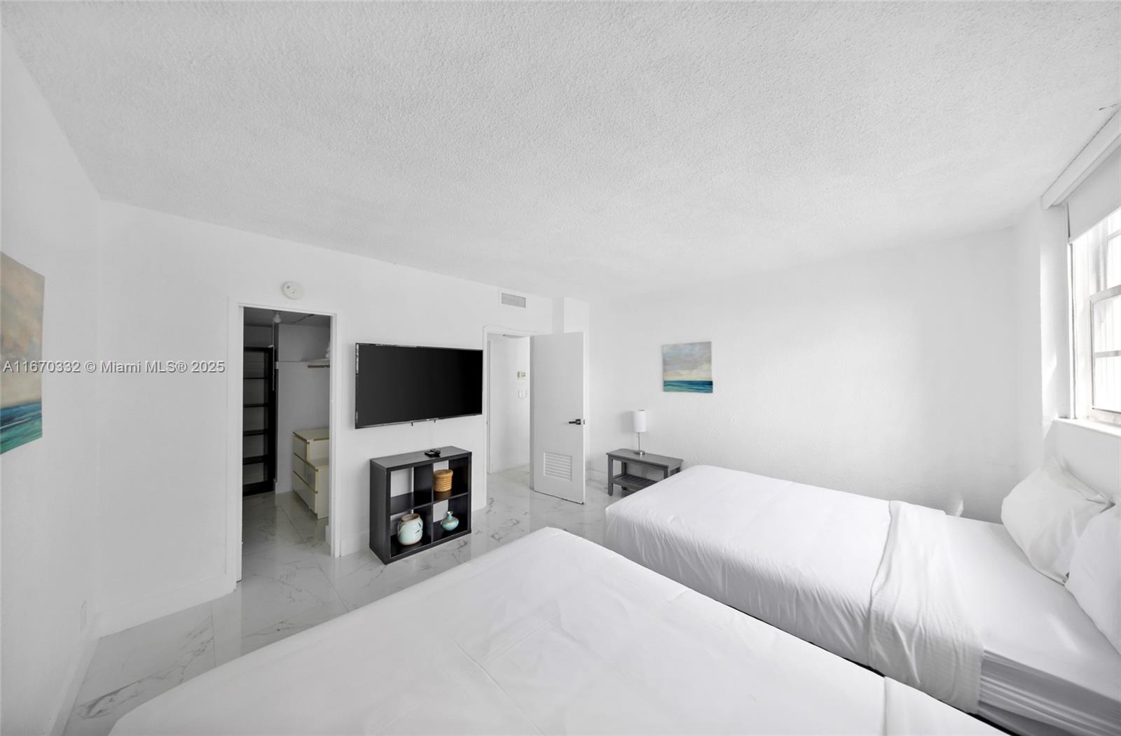 TIDES ON HOLLYWOOD BEACH - Residential