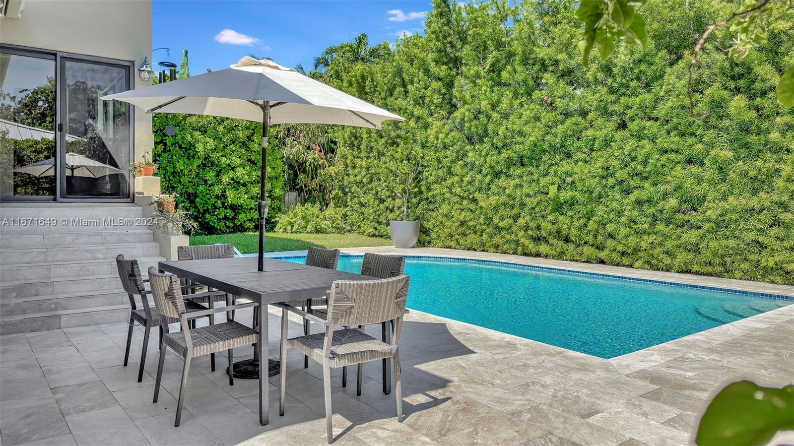 BISCAYNE KEY ESTATES - Residential