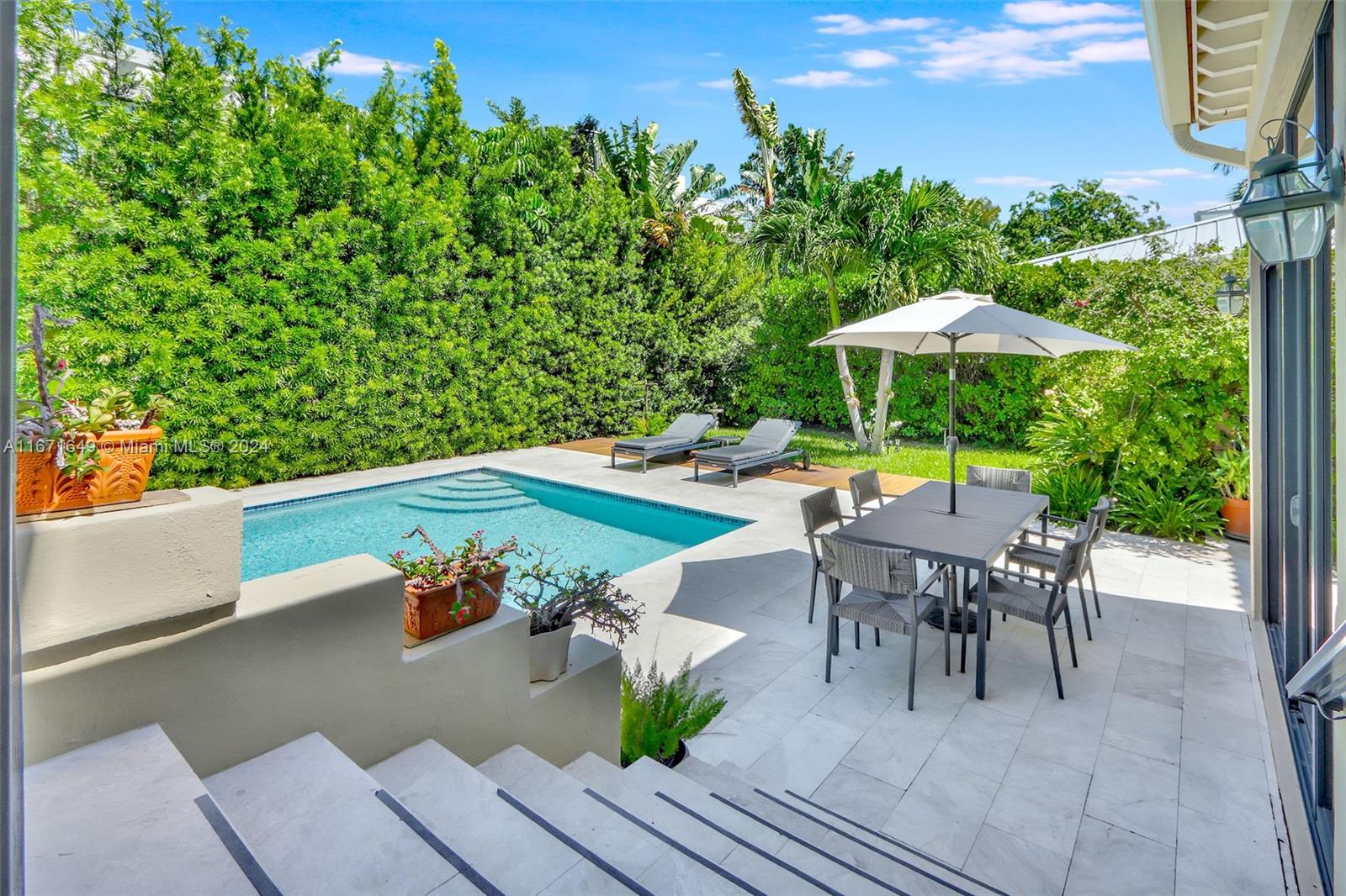 BISCAYNE KEY ESTATES - Residential