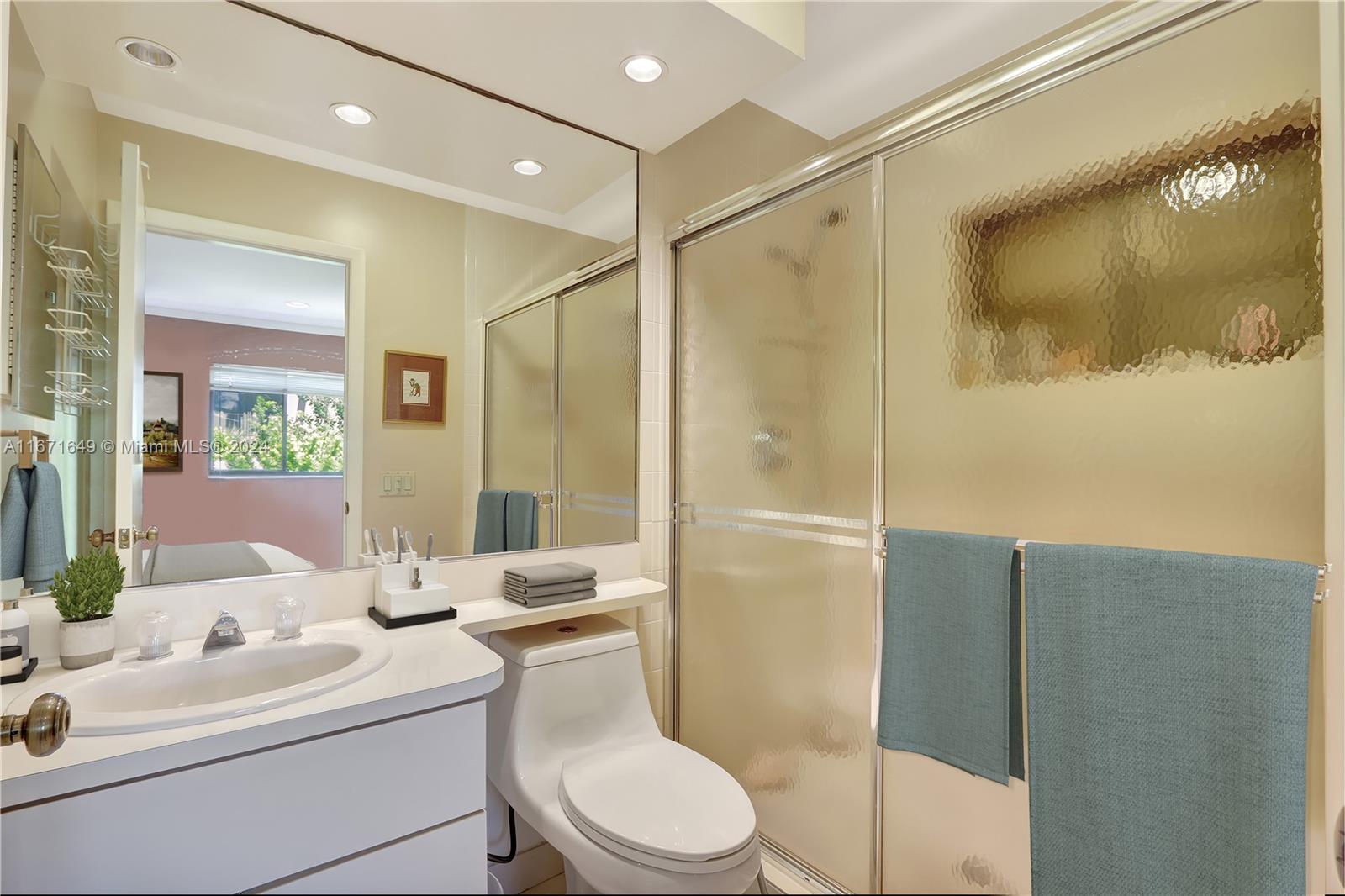 BISCAYNE KEY ESTATES - Residential