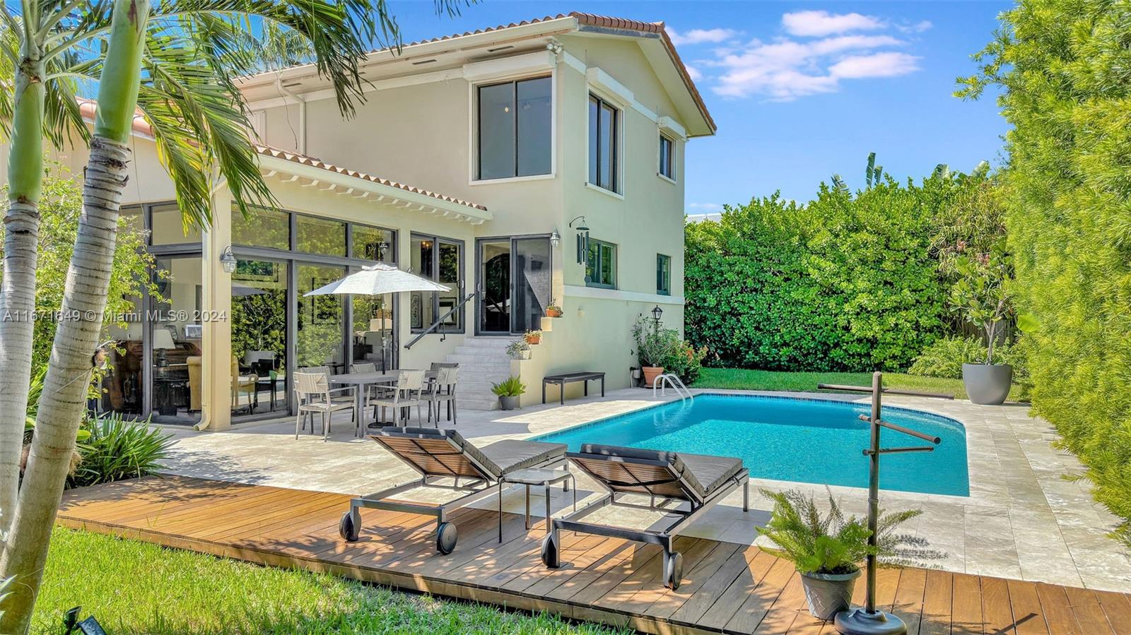 BISCAYNE KEY ESTATES - Residential