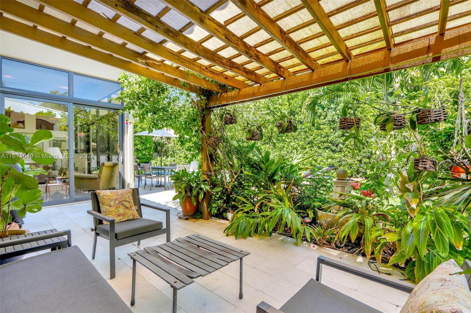 BISCAYNE KEY ESTATES - Residential