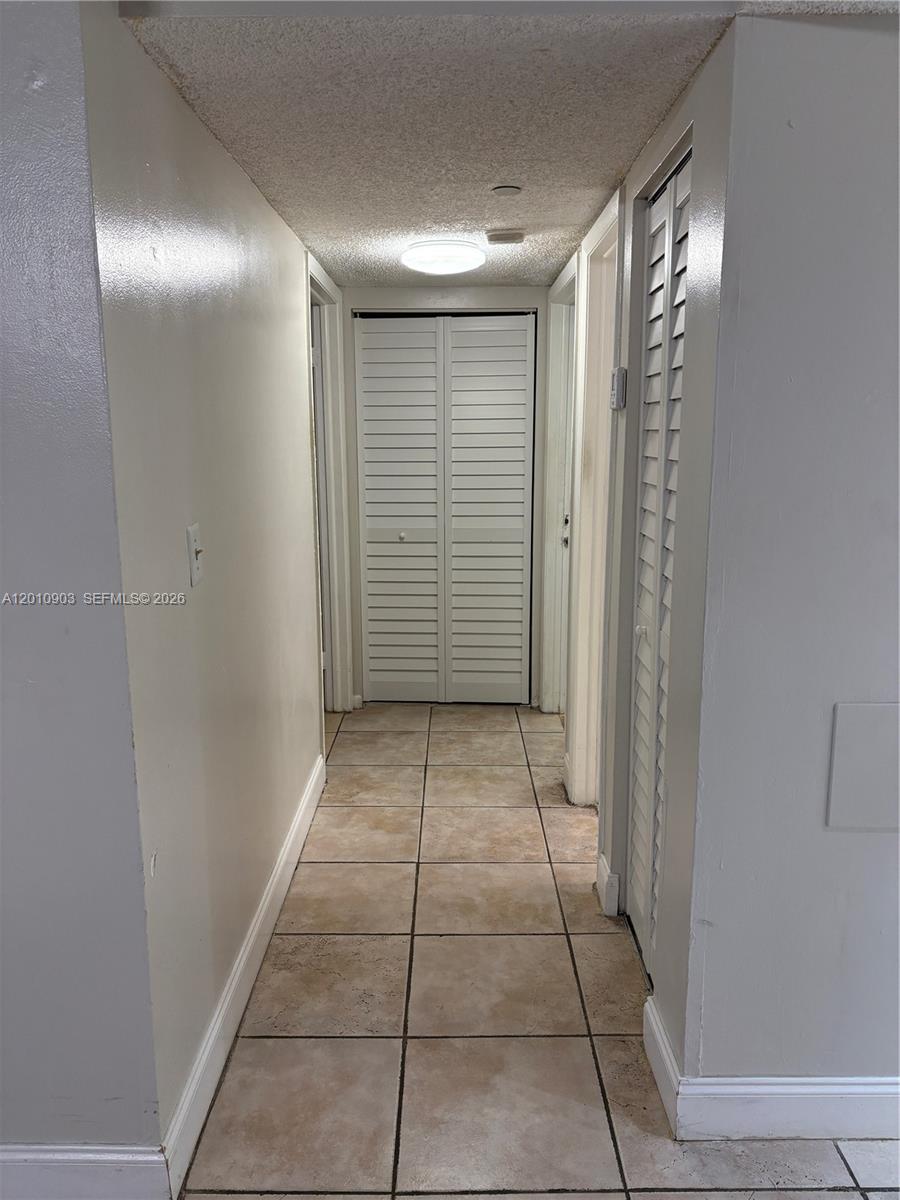 HORIZONS WEST CONDO #10 - Residential
