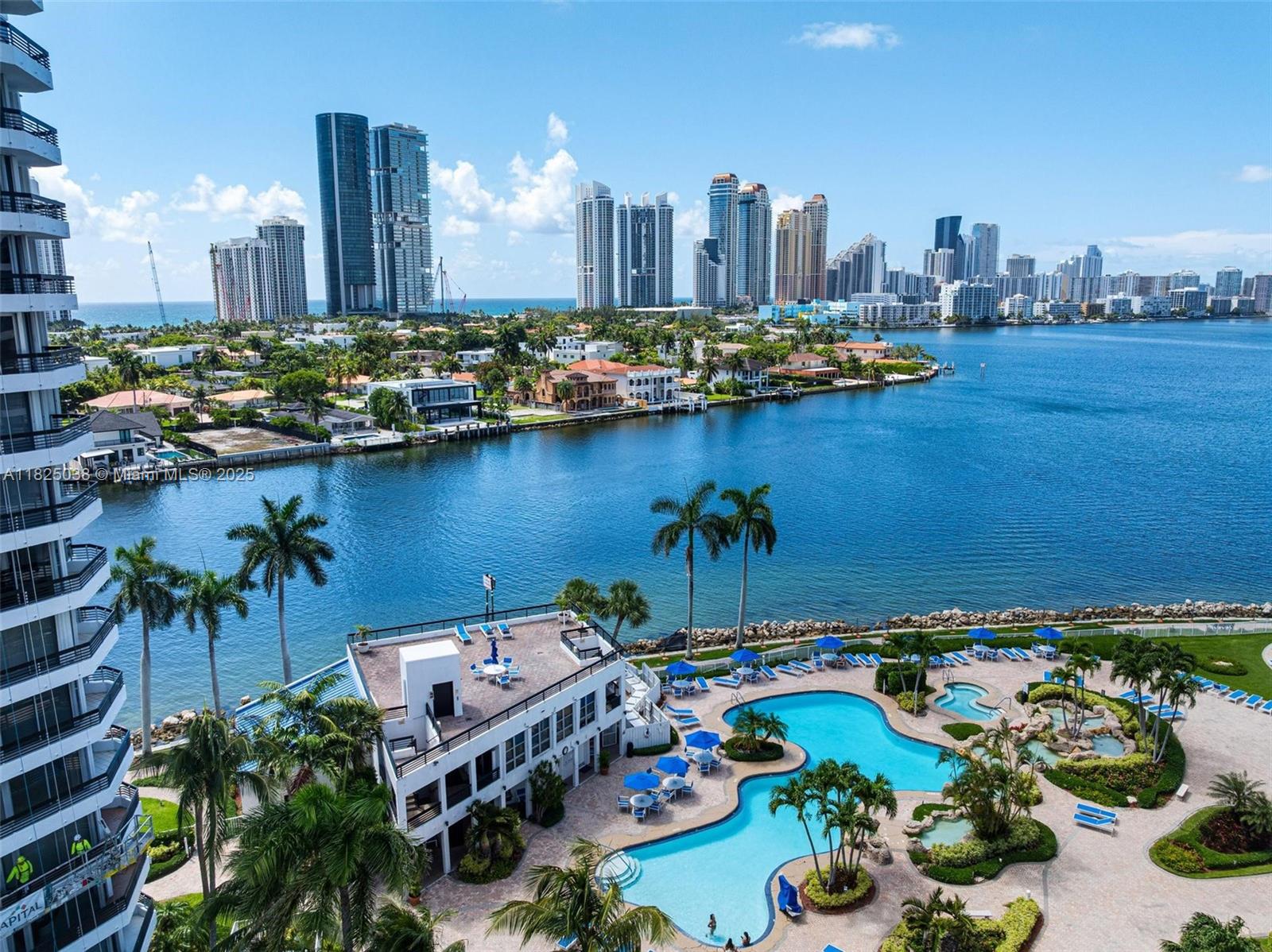 3500 Mystic Pointe Dr 1702, Aventura, FL, 33180/$398,000 2 3500 Mystic Pointe Dr 1702