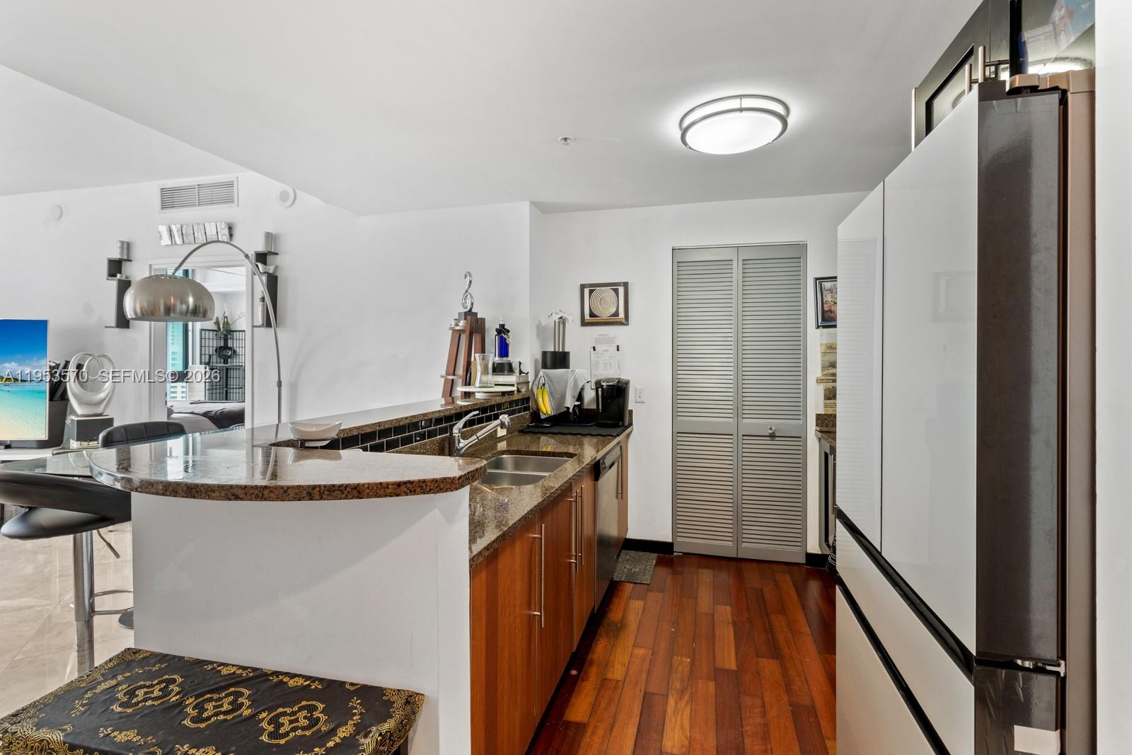 300 S Biscayne Blvd T-2514