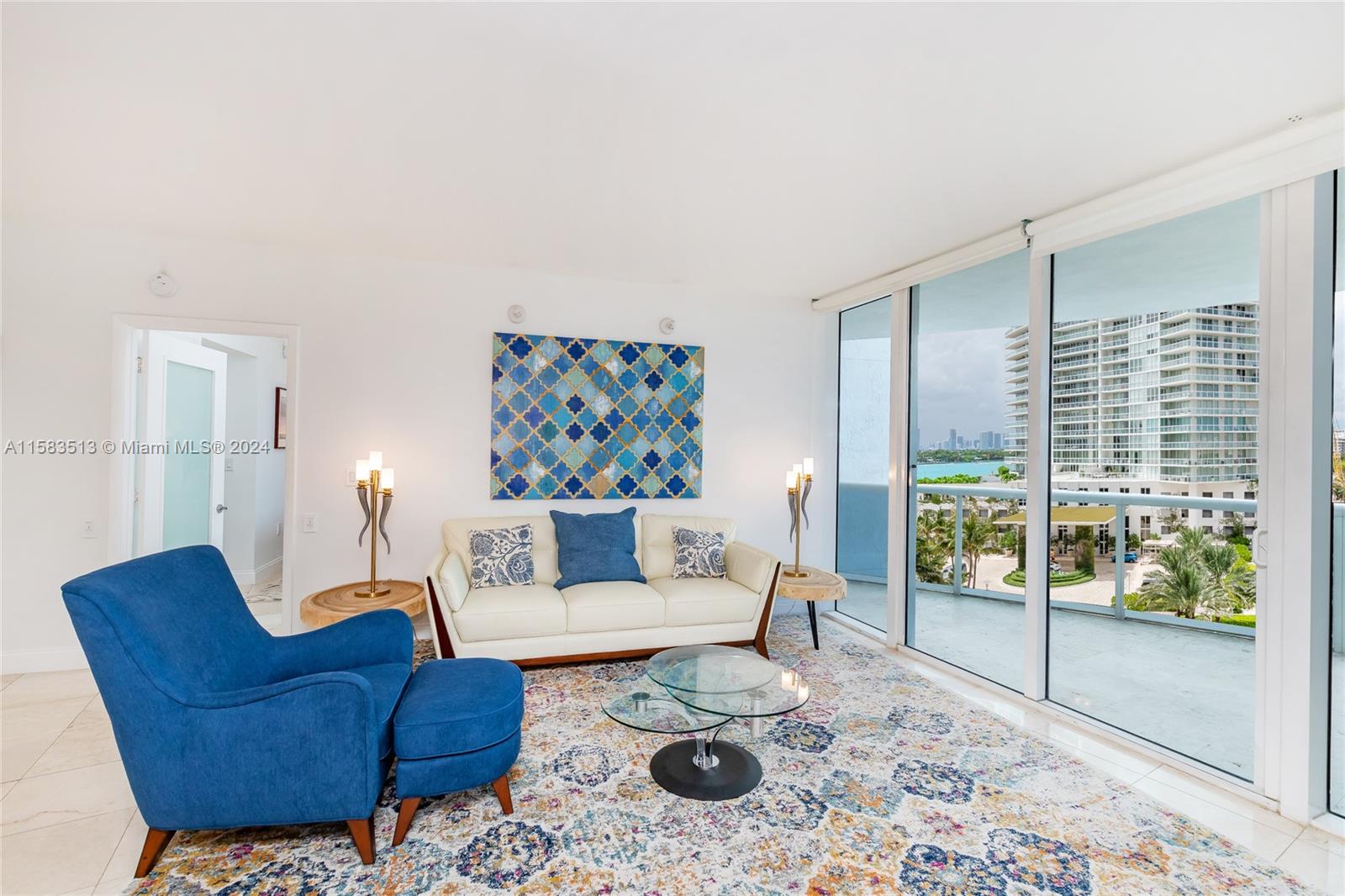 Property for Sale at 400 Alton Rd 809, Miami Beach, Miami-Dade County, Florida - Bedrooms: 2 
Bathrooms: 2  - $1,299,000