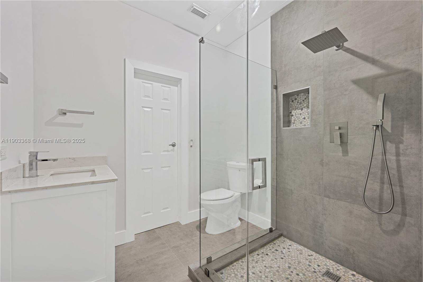 GULFSTREAM ESTATES - Residential