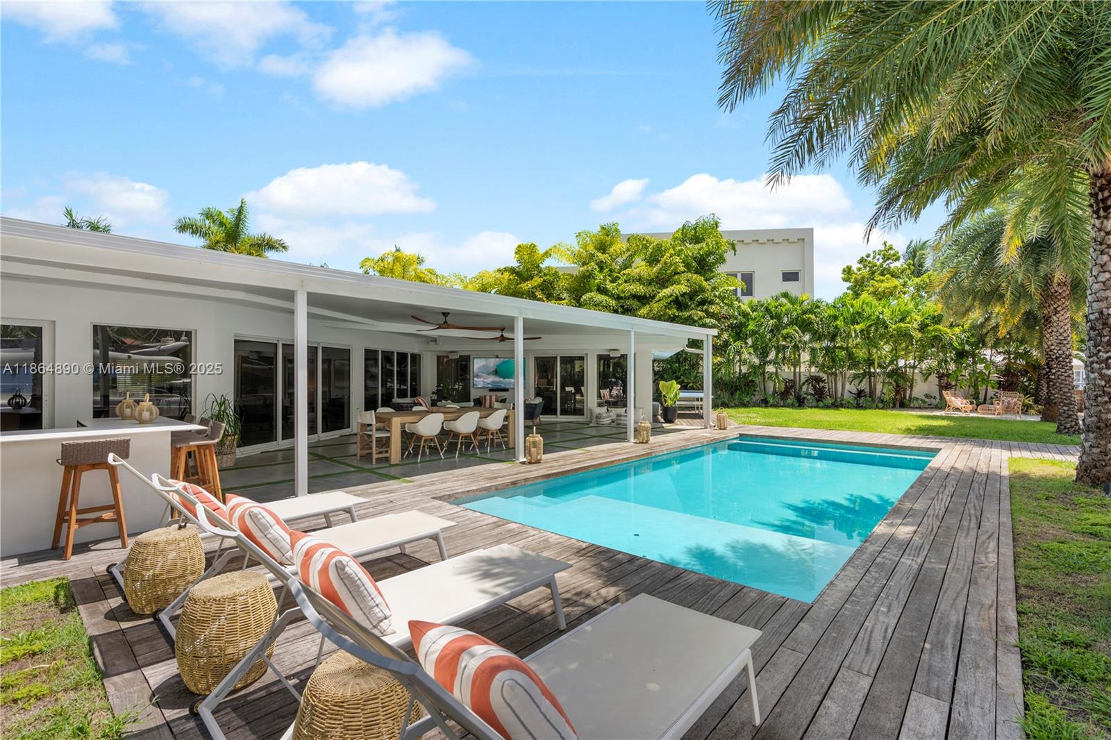 KEYSTONE ISLANDS - Residential