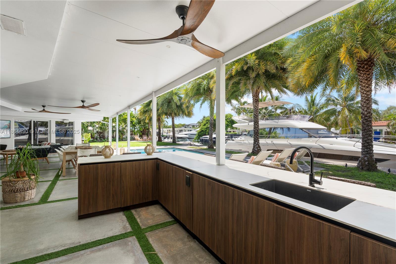 KEYSTONE ISLANDS - Residential