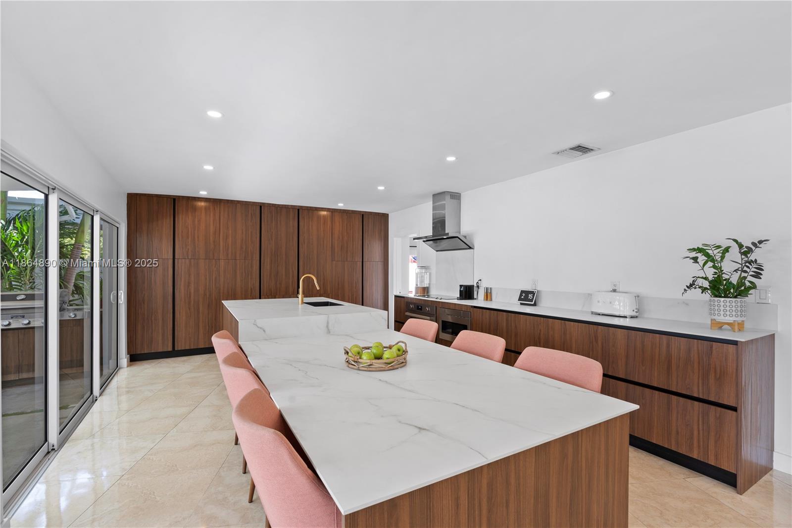 KEYSTONE ISLANDS - Residential