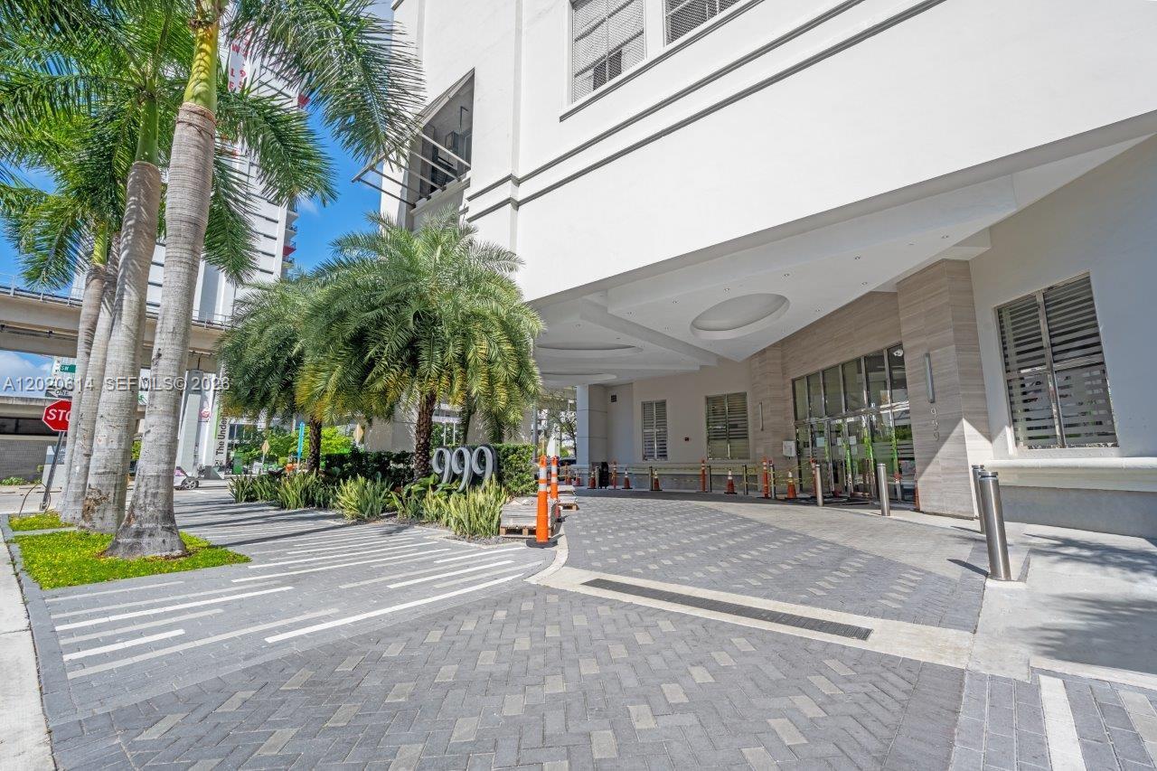 NINE AT MARY BRICKELL VIL - Residential