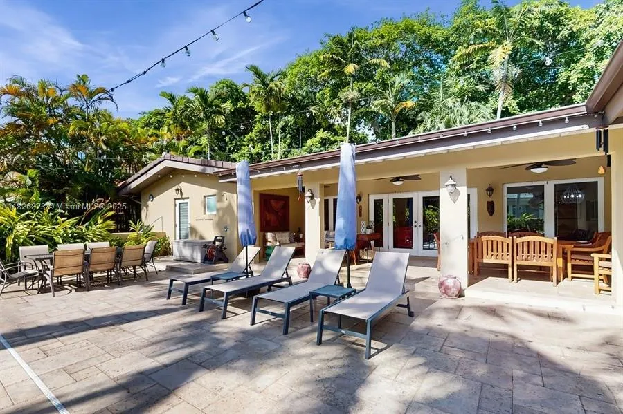 Coral Gables, Florida 33134, United States, 6 Bedrooms Bedrooms, ,5 BathroomsBathrooms,Residential,Active,161158