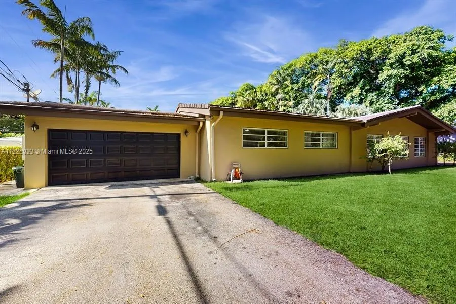 Coral Gables, Florida 33134, United States, 6 Bedrooms Bedrooms, ,5 BathroomsBathrooms,Residential,Active,161158