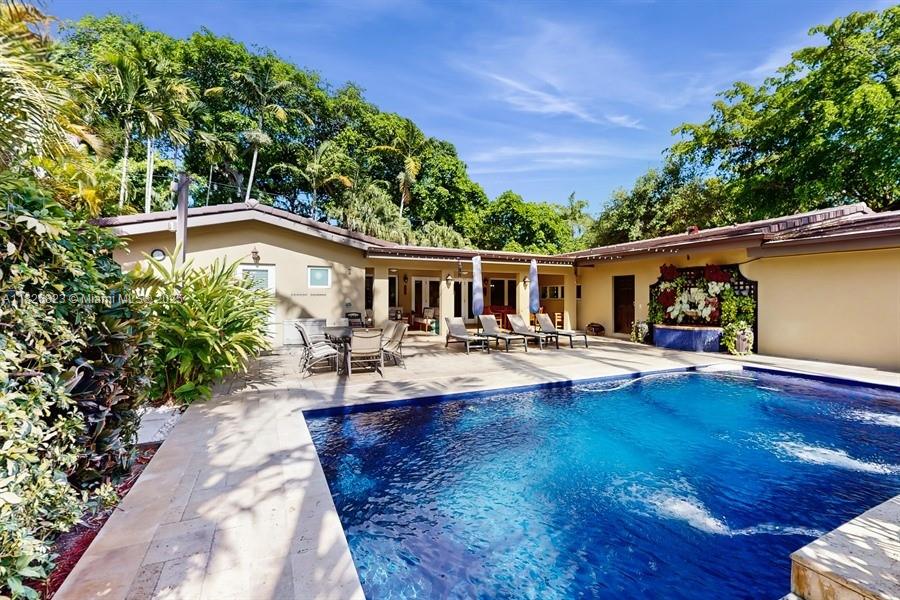 CORAL GABLE COUNTRY CLUB - Residential Lease