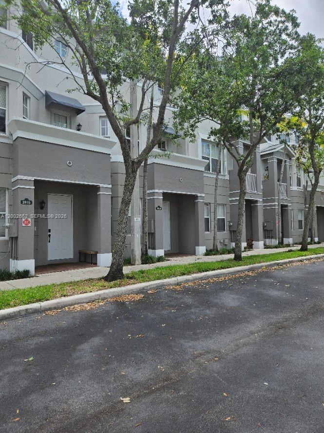 SHOMA TOWNHOMES AT ROYAL - Residential