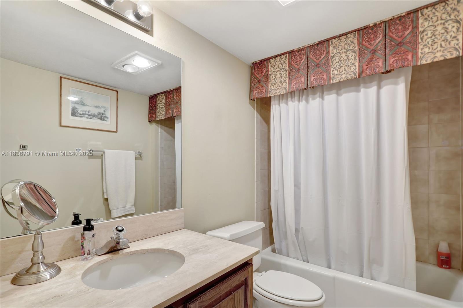 HAMPTON BEACH CLUB CONDO - Residential