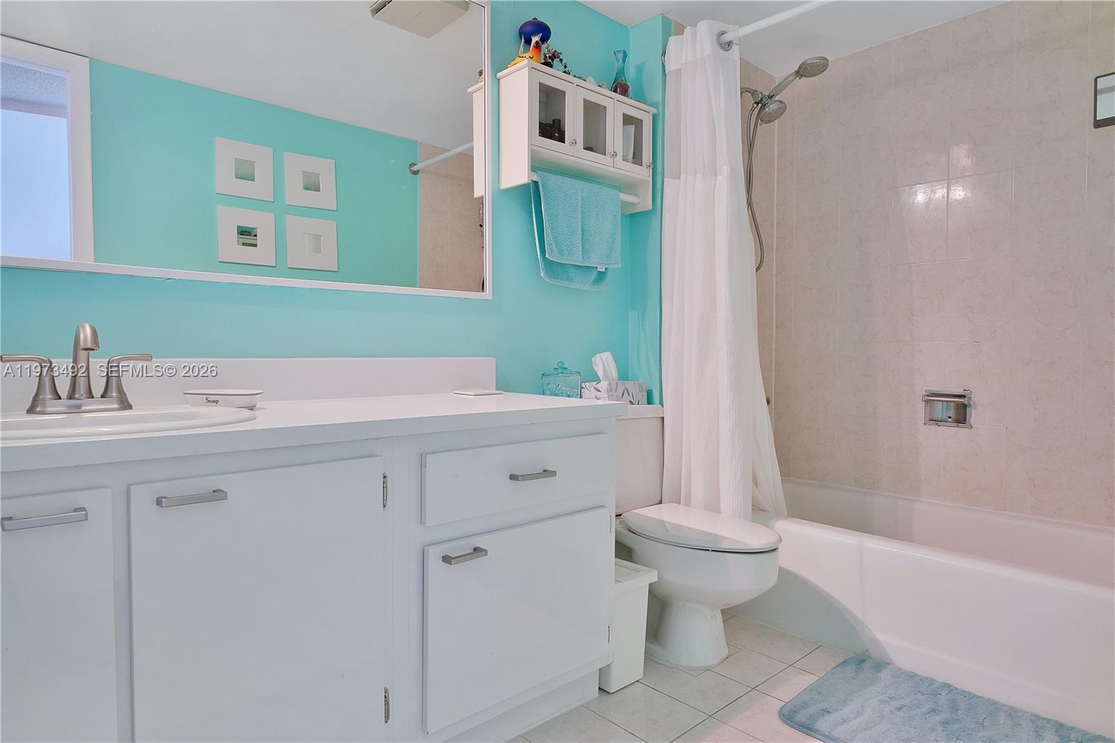 THE PALM BAY YACHT CLUB C - Residential