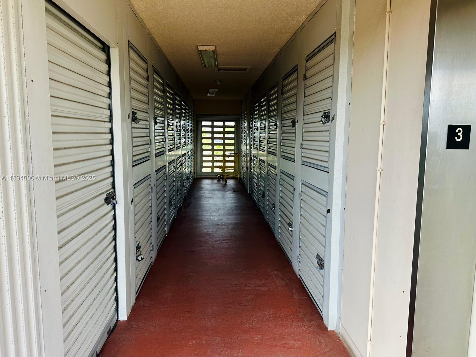 BEVERLY HILLS CONDO - Residential