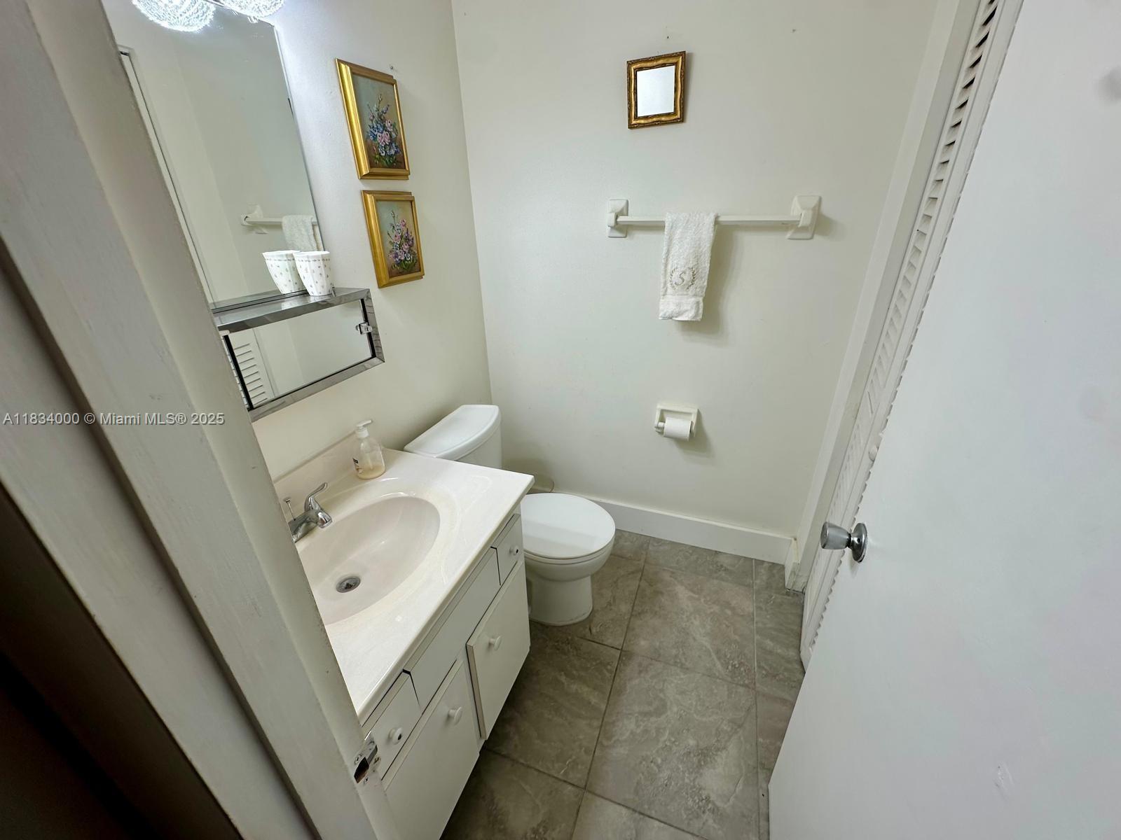 BEVERLY HILLS CONDO - Residential