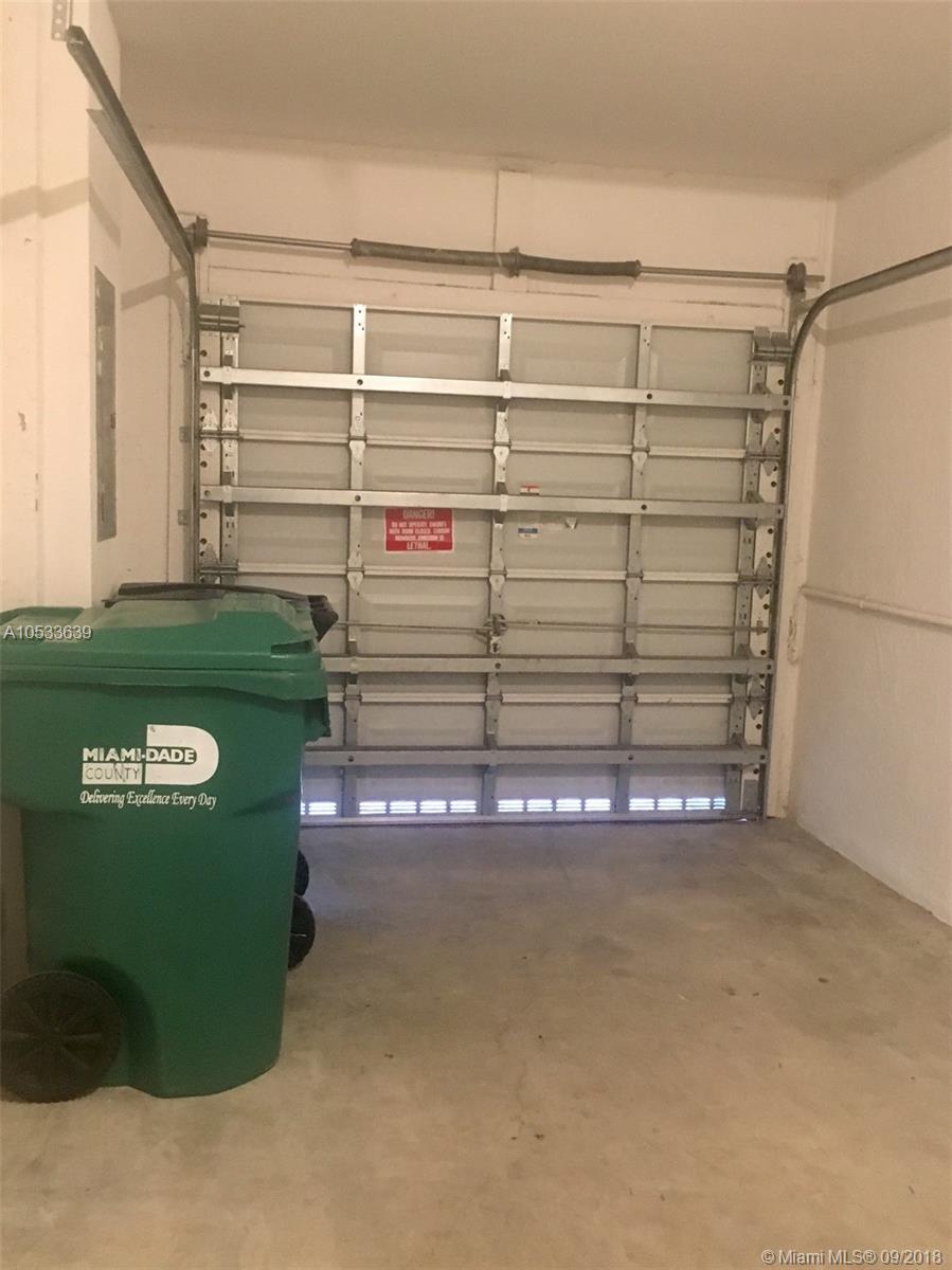 LAKES BY THE BAY GEE - Residential