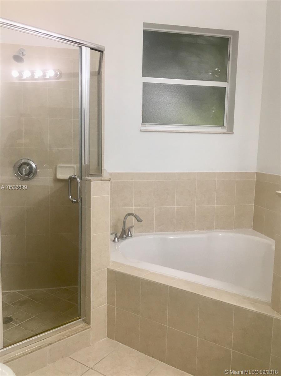 LAKES BY THE BAY GEE - Residential