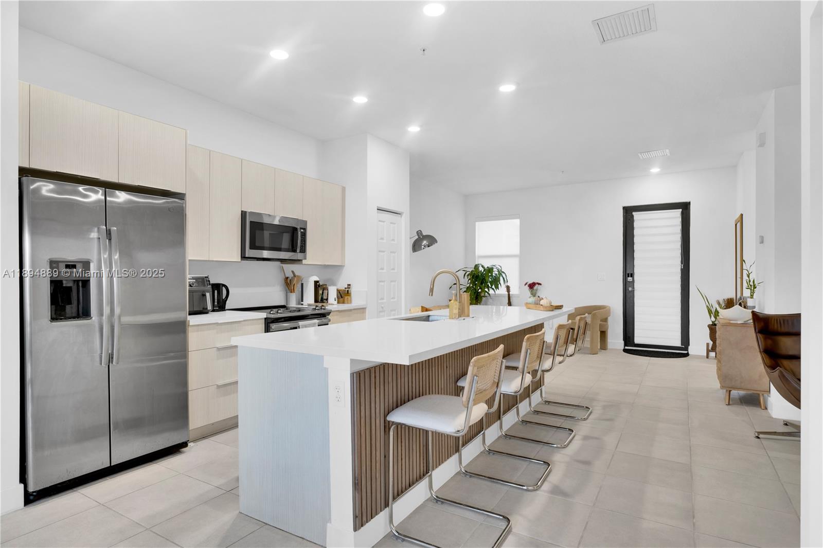 APEX AT PARK CENTRAL COND - Residential