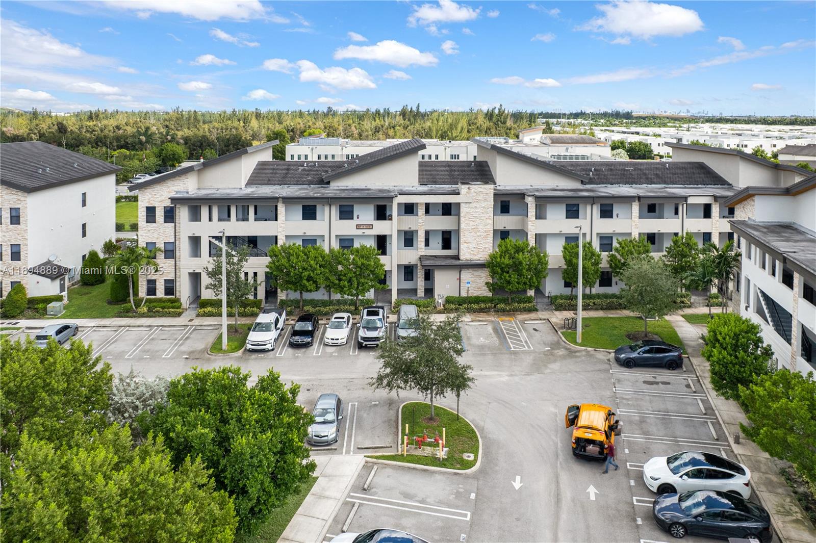 APEX AT PARK CENTRAL COND - Residential