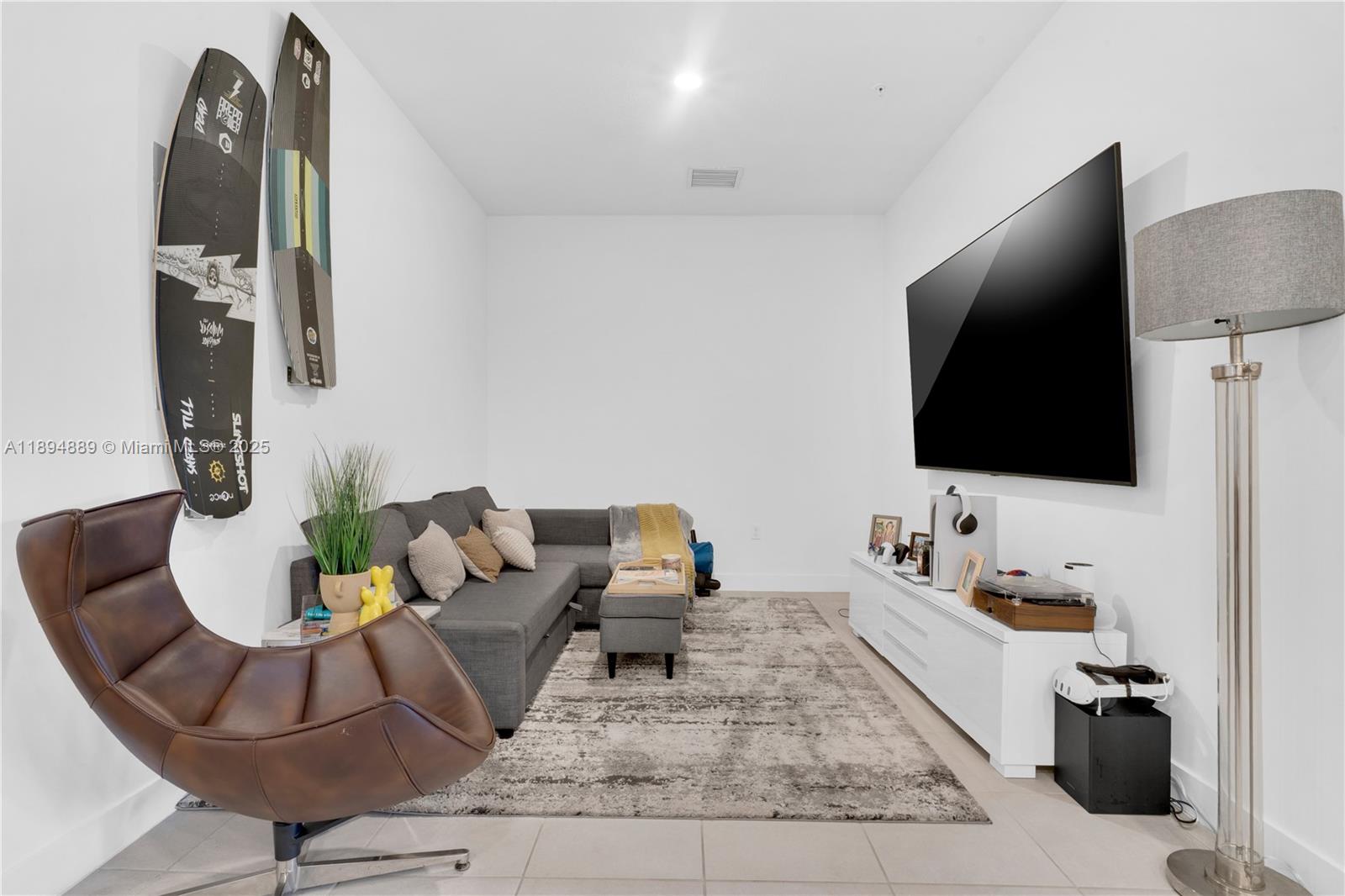APEX AT PARK CENTRAL COND - Residential