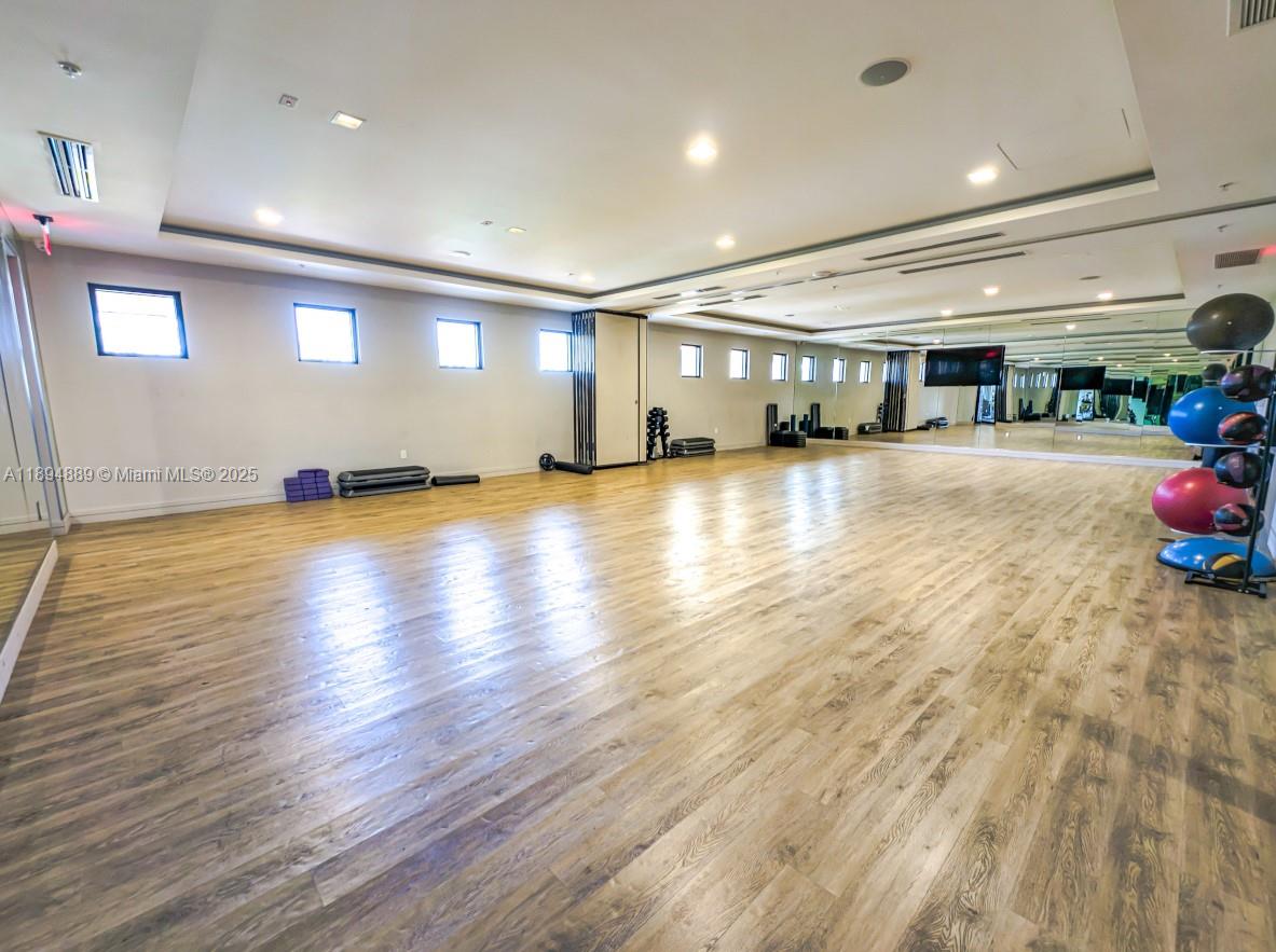 APEX AT PARK CENTRAL COND - Residential