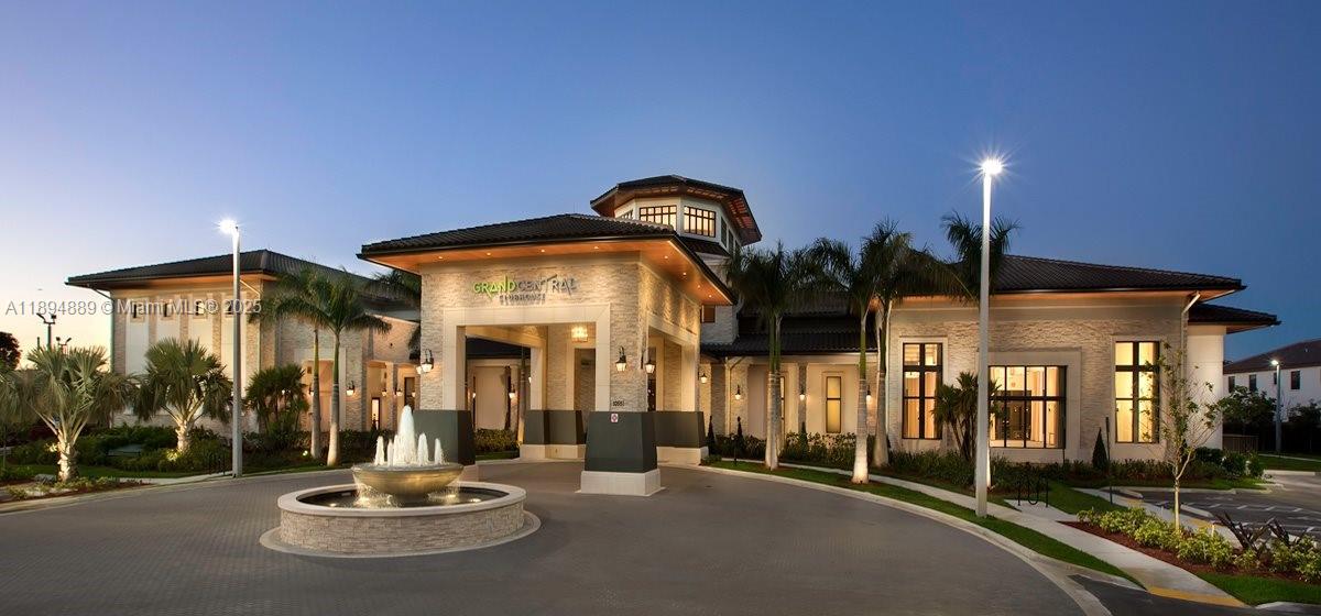 APEX AT PARK CENTRAL COND - Residential