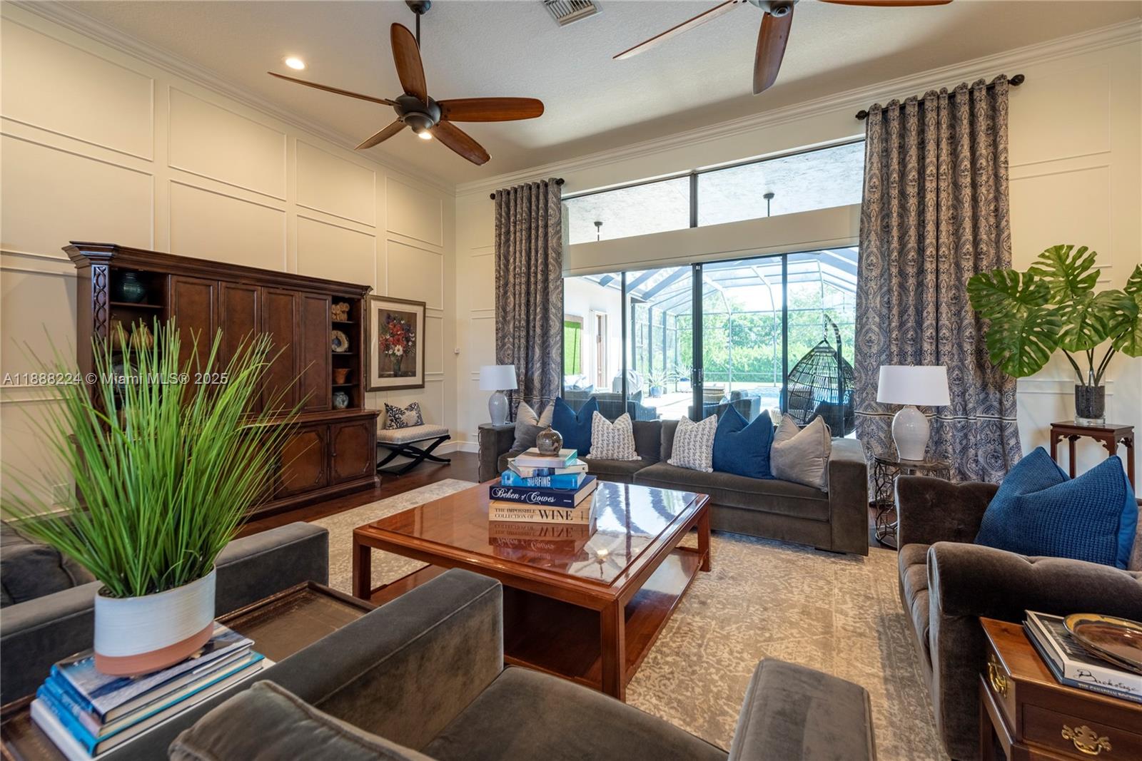 PLANTATION ACRES - Residential