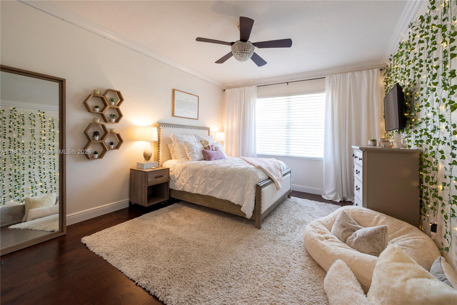 PLANTATION ACRES - Residential