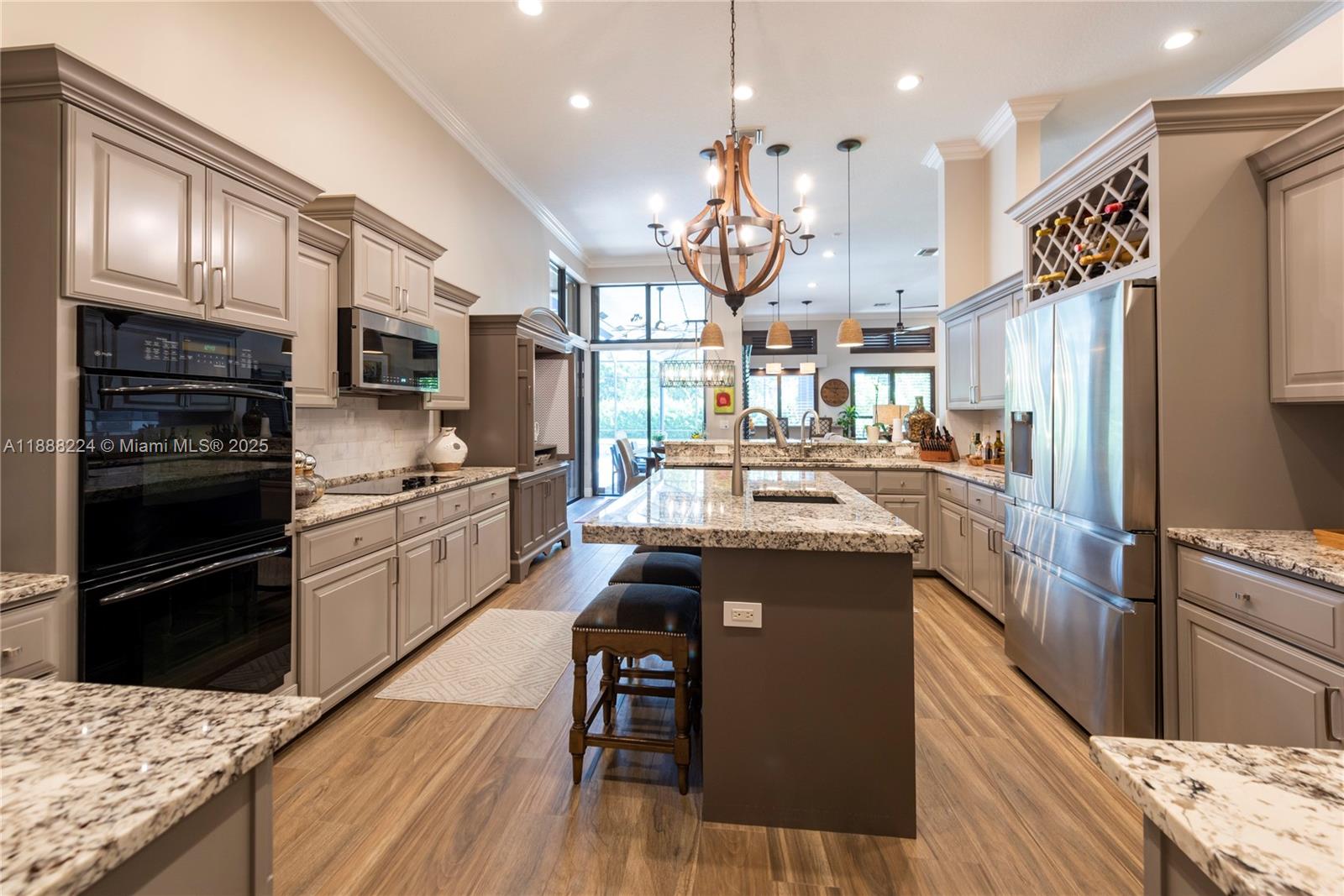 PLANTATION ACRES - Residential