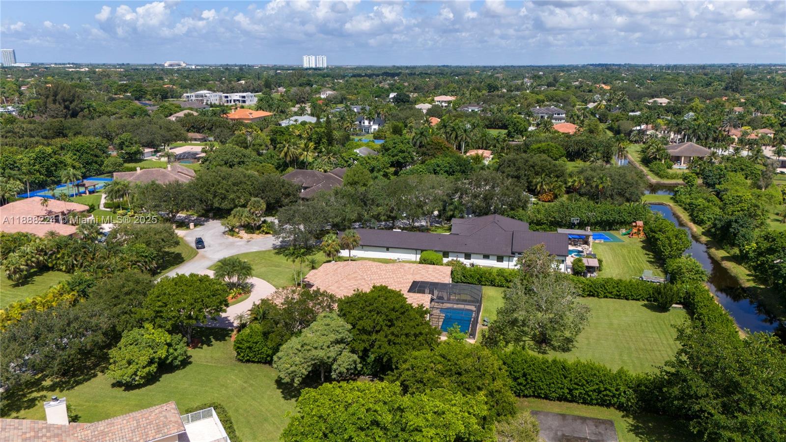 PLANTATION ACRES - Residential