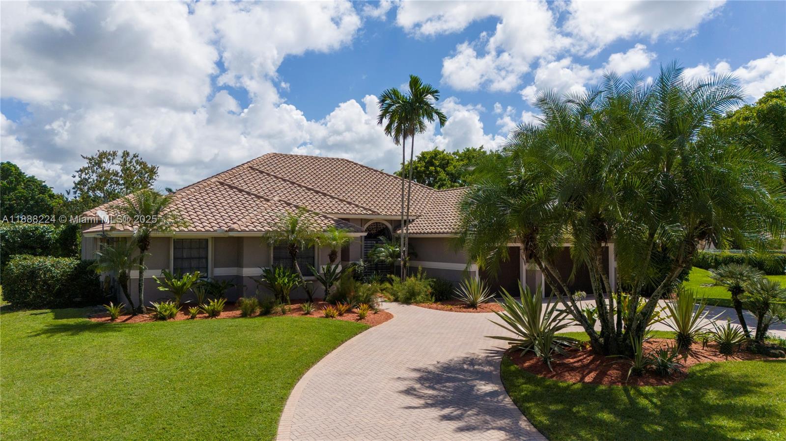 PLANTATION ACRES - Residential