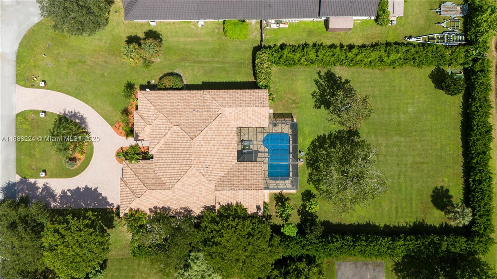 PLANTATION ACRES - Residential