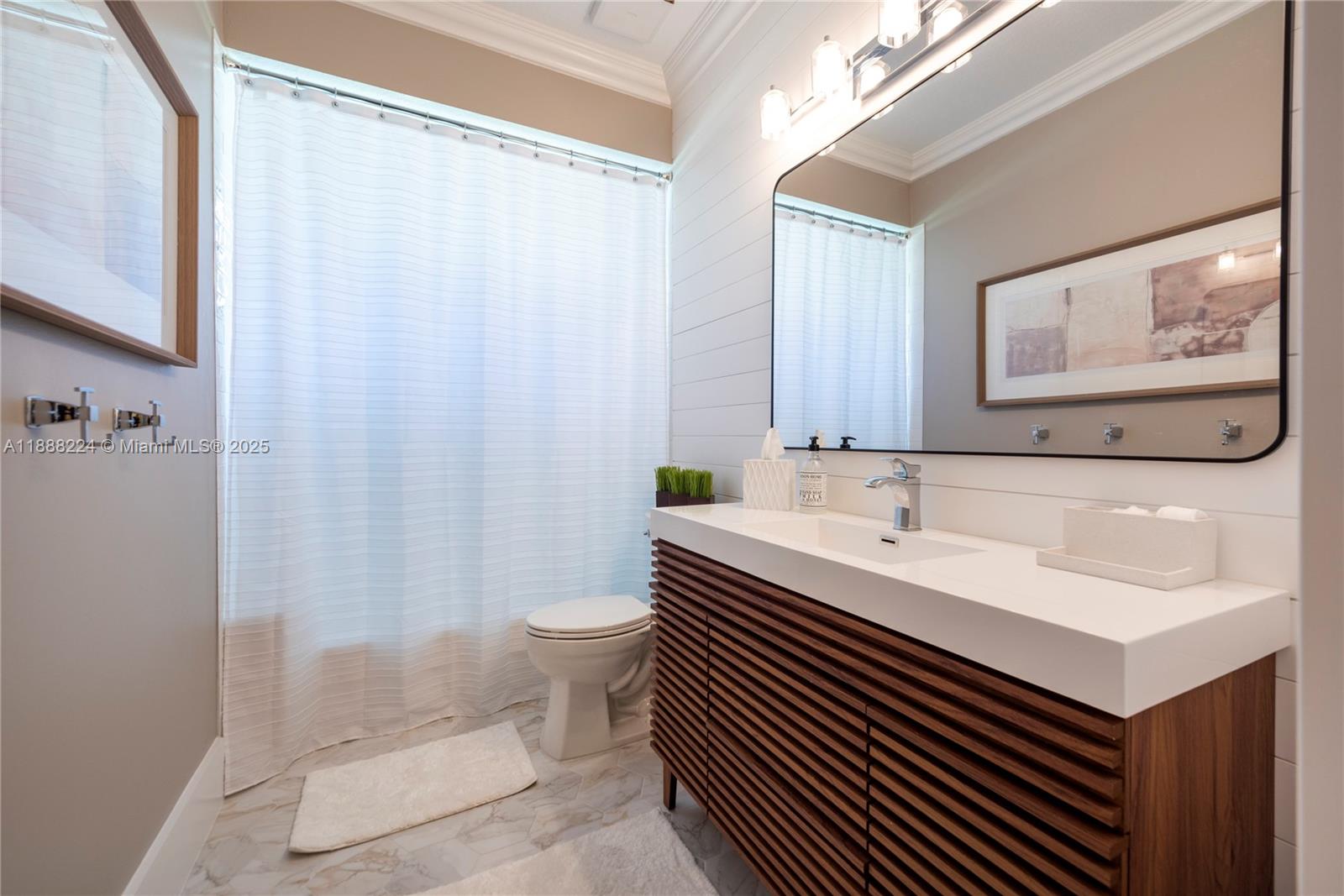 PLANTATION ACRES - Residential